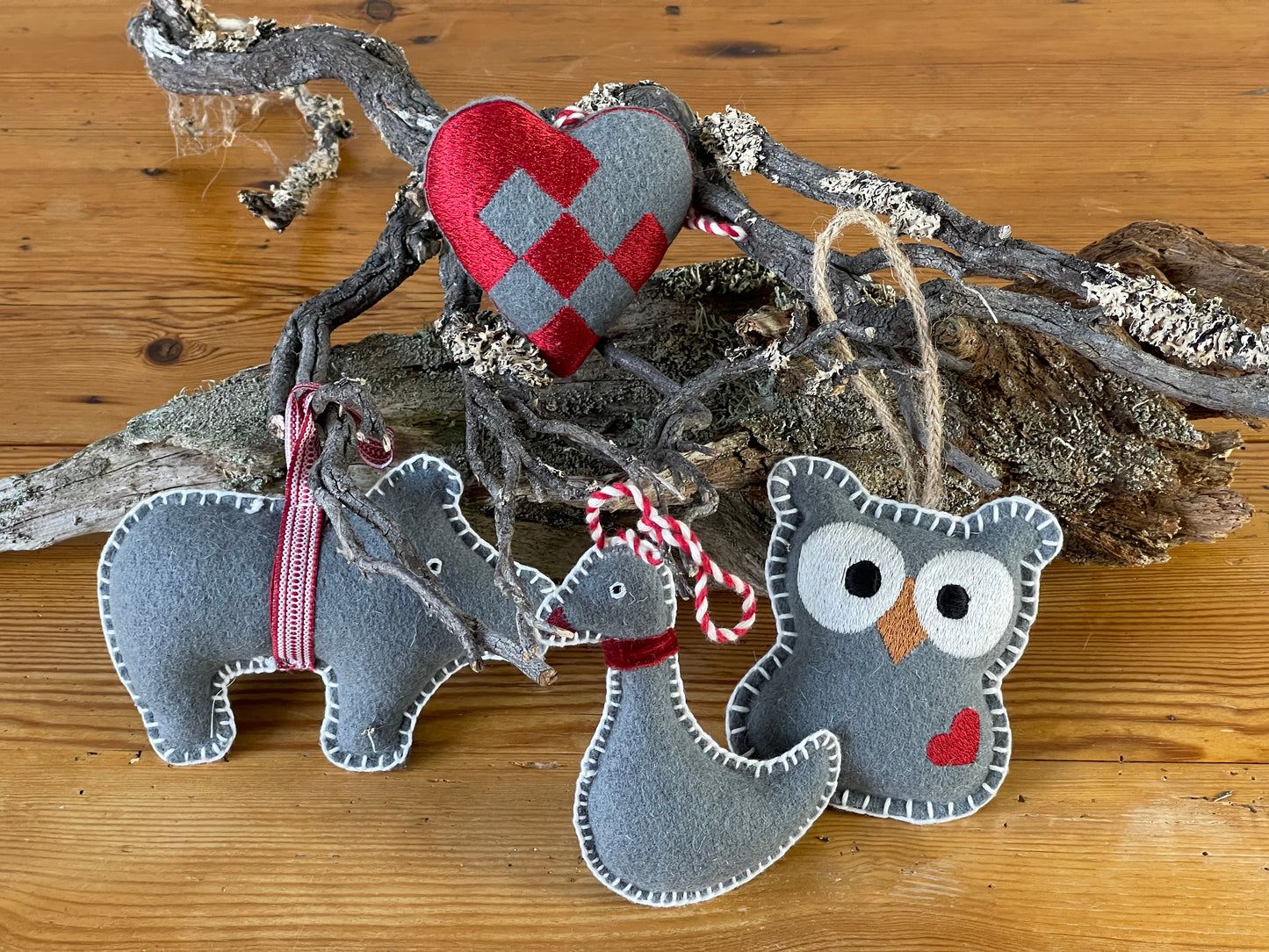 Trommel-Anhänger Filz grau