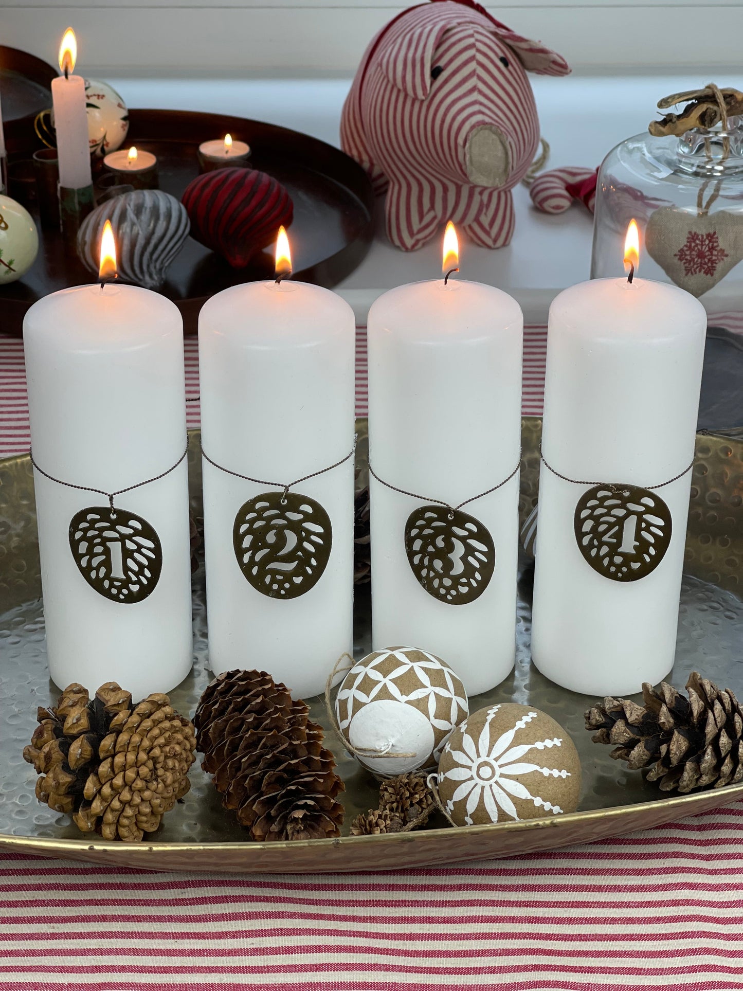 Advents-Walnuss-Kerzenanhänger 1 bis 4, Messing